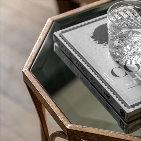 arany fem uveg teteju kerek art deco nyolcogletu kerek polgari luxus lerakoasztal konzolasztal kisasztal nappali kanape melle lampatarto konzol design 2.jpg